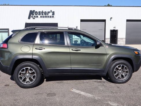 Used 2020 Jeep Cherokee Trailhawk w/ Comfort/Convenience Group AWD/4WD image 9