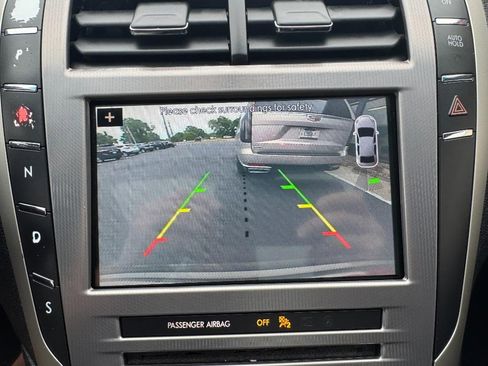 Used 2017 Lincoln MKZ Reserve image 3