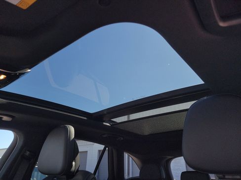 Used 2026 Mercedes-Benz GLC 300 image 28