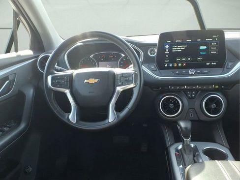 Used 2023 Chevrolet Blazer LT FWD image 10