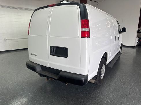 Used 2021 Chevrolet Express 2500 w/ Driver Convenience Package image 4
