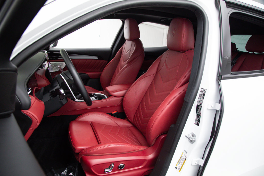 Certified 2023 Maserati Grecale Modena AWD/4WD image 21
