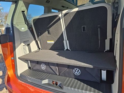 New 2025 Volkswagen ID. Buzz 1st Edition image 15