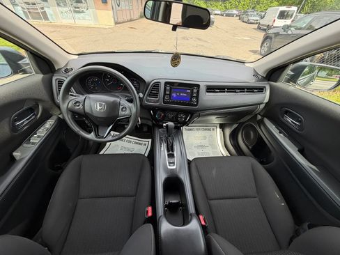 Used 2016 Honda HR-V LX image 22