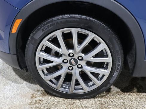 Used 2019 Cadillac XT4 Premium Luxury image 9