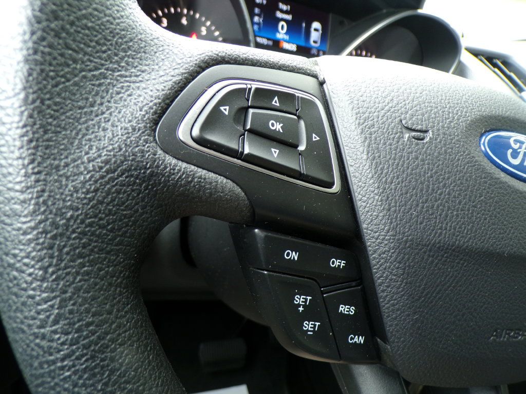 Used 2018 Ford Escape SE w/ SE Sync 3 Package AWD/4WD image 32