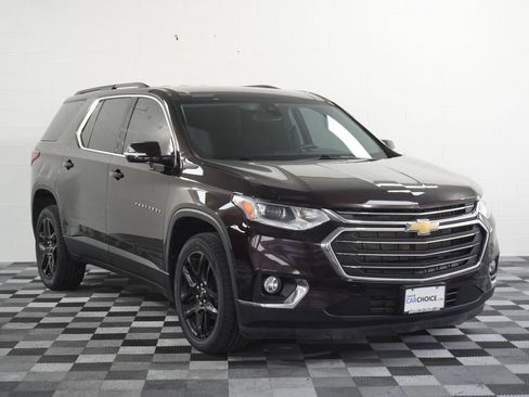 Used 2020 Chevrolet Traverse LT w/ Driver Confidence II Package AWD/4WD image 8