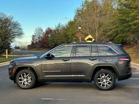 New 2025 Jeep Grand Cherokee Limited image 10