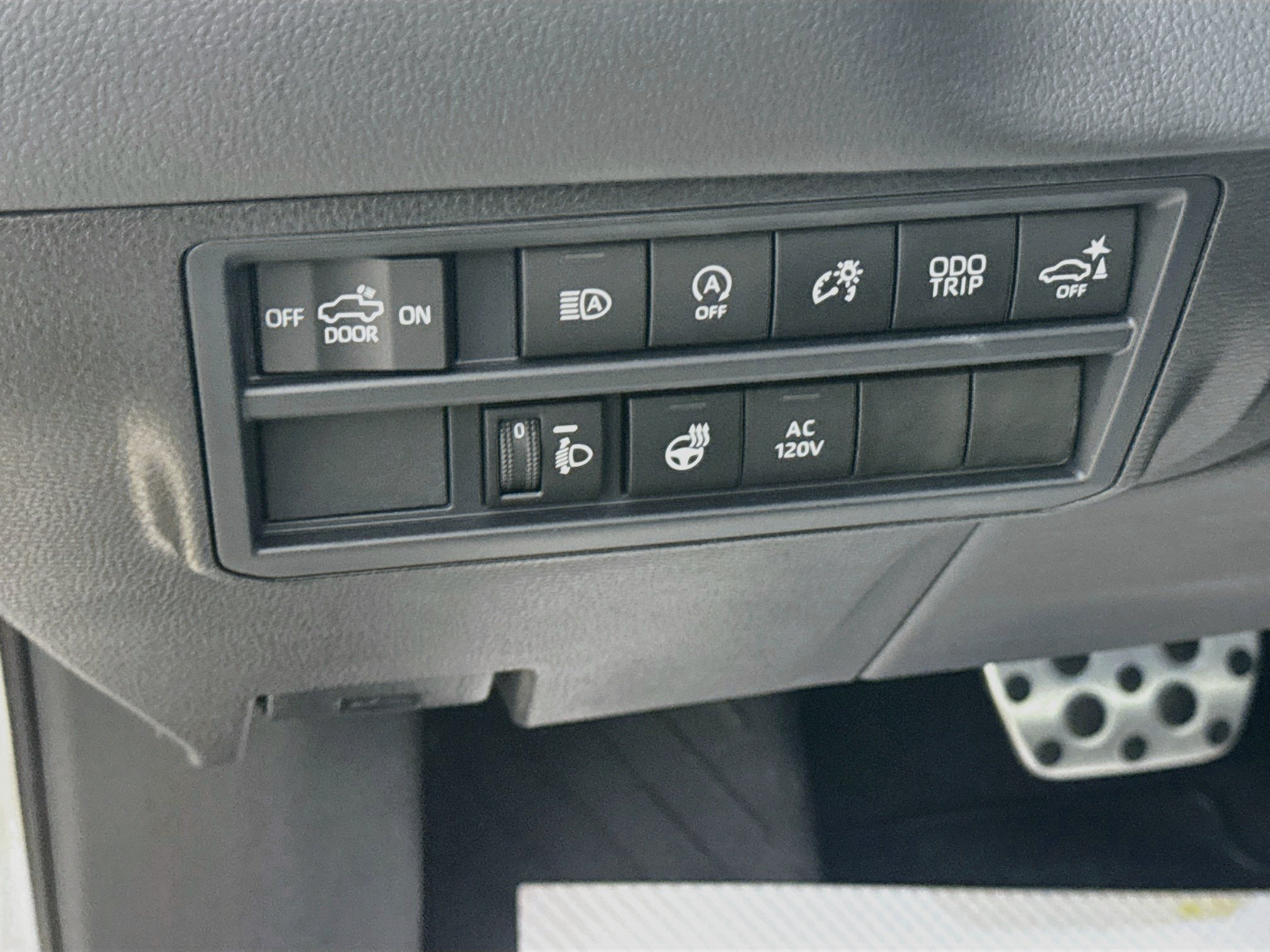 Certified 2026 Toyota Tundra Limited w/ TRD Off-Road Package AWD/4WD image 10