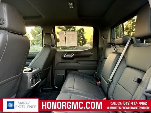 Used 2026 GMC Sierra 1500 SLT w/ SLT Premium Package AWD/4WD image 19
