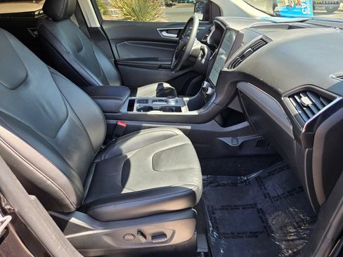 Used 2021 Ford Edge Titanium FWD image 19