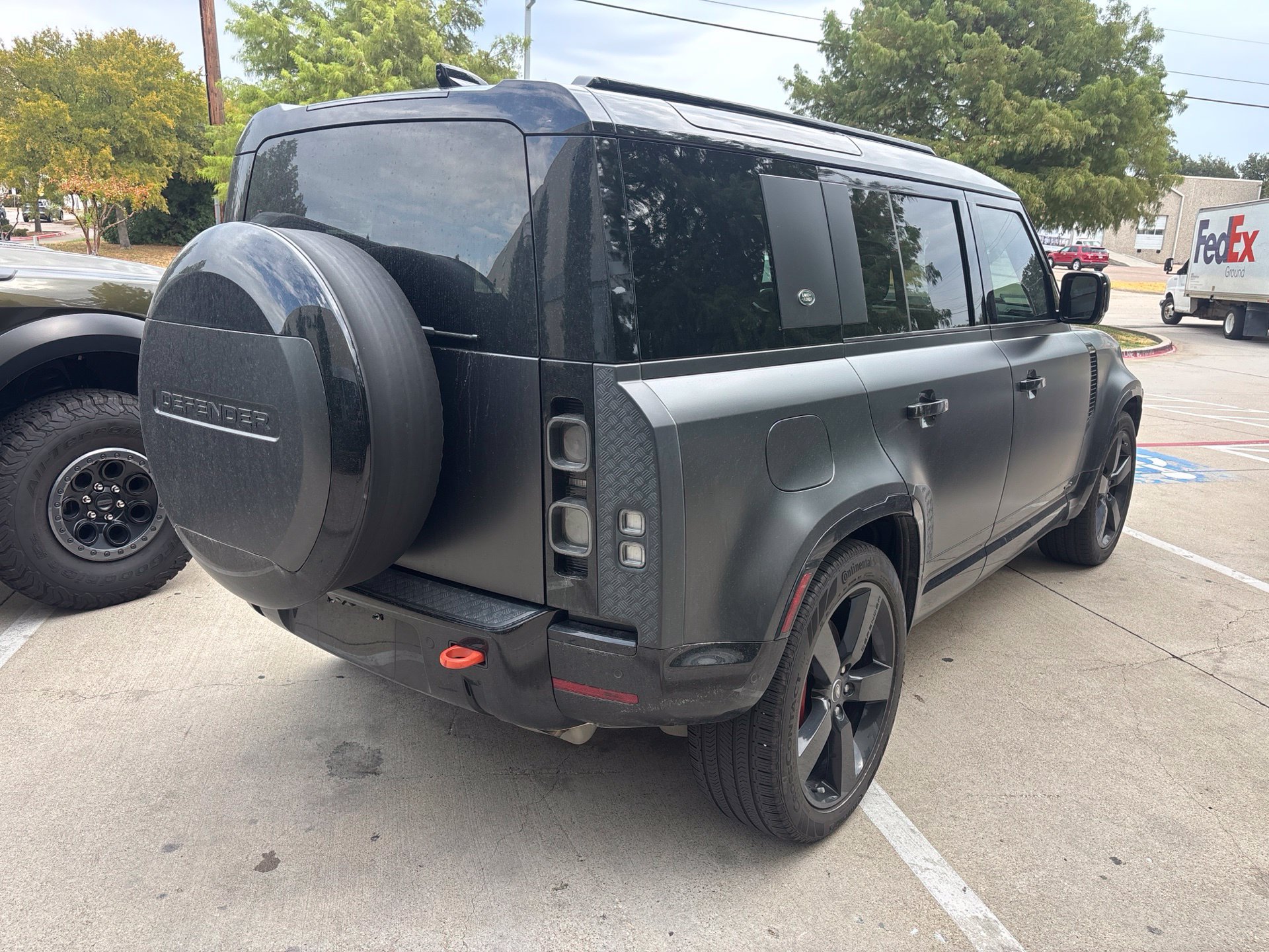 Used 2024 Land Rover Defender 110 X AWD/4WD image 9
