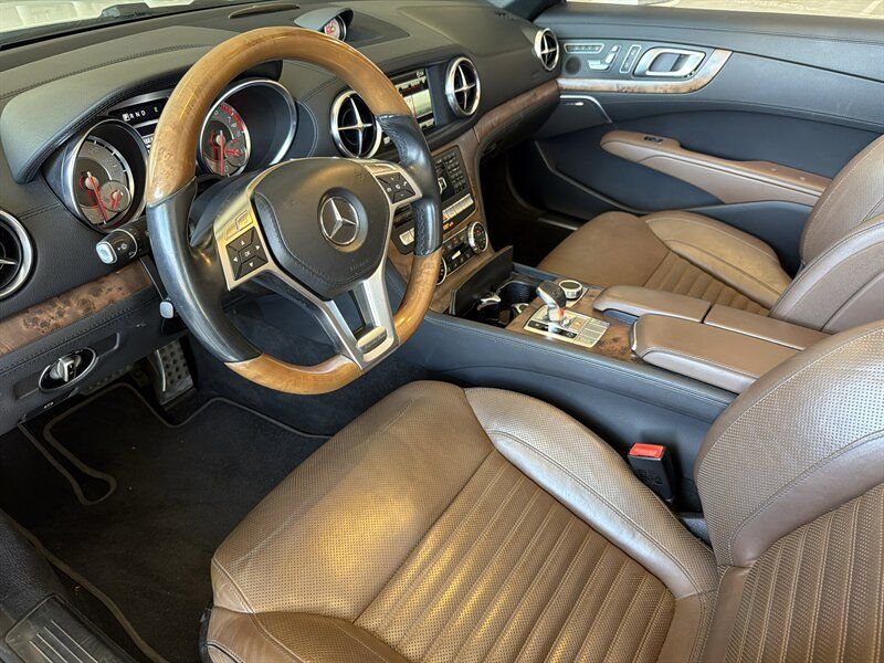 Used 2015 Mercedes-Benz SL 400 w/ Premium I Package image 15