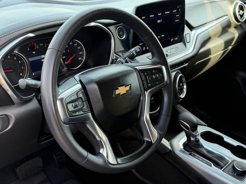 Used 2025 Chevrolet Blazer LT image 13