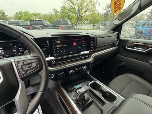 Used 2025 GMC Sierra 1500 Elevation AWD/4WD image 12