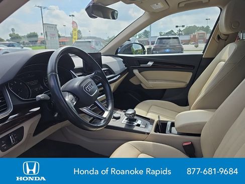 Used 2019 Audi Q5 2.0T Premium w/ Convenience Package AWD/4WD image 10