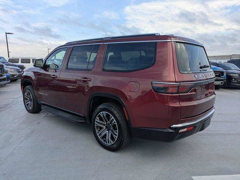 Certified 2024 Jeep Wagoneer Series II AWD/4WD image 5