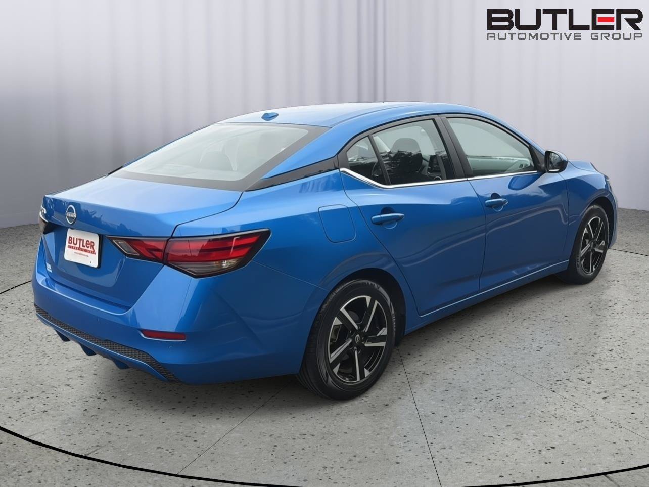 Used 2025 Nissan Sentra SV FWD image 6