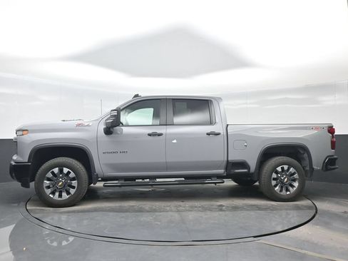 Used 2024 Chevrolet Silverado 2500 Custom w/ Custom Convenience Package AWD/4WD image 3