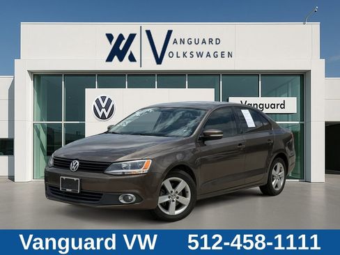 Used 2012 Volkswagen Jetta TDI FWD image 1