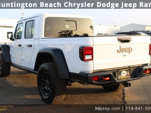 Used 2022 Jeep Gladiator Mojave image 3