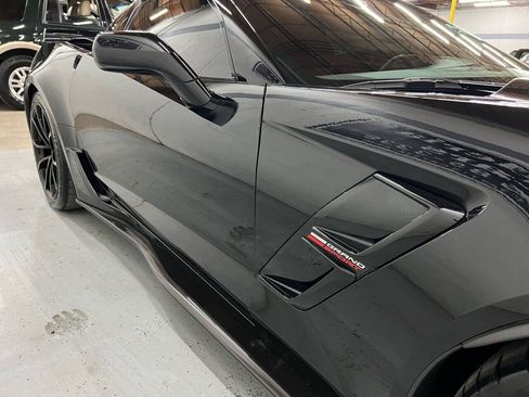 Used 2017 Chevrolet Corvette Grand Sport RWD image 15