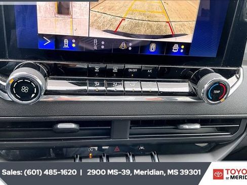 Used 2023 Chevrolet Colorado Trail Boss w/ Technology Package image 21