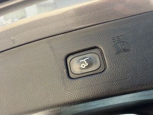 Used 2022 Ford Edge Titanium AWD/4WD image 18