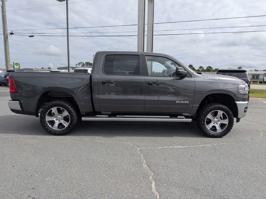 Used 2025 RAM 1500 Tradesman AWD/4WD image 3