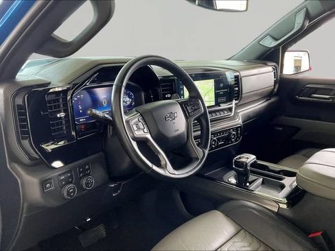 Used 2024 Chevrolet Silverado 1500 ZR2 AWD/4WD image 12