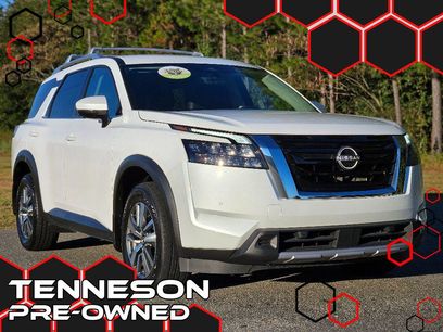 Used 2025 Nissan Pathfinder SL
