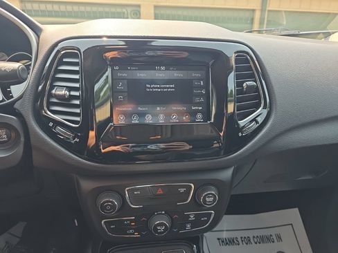 Used 2018 Jeep Compass Latitude w/ Popular Equipment Group AWD/4WD image 21