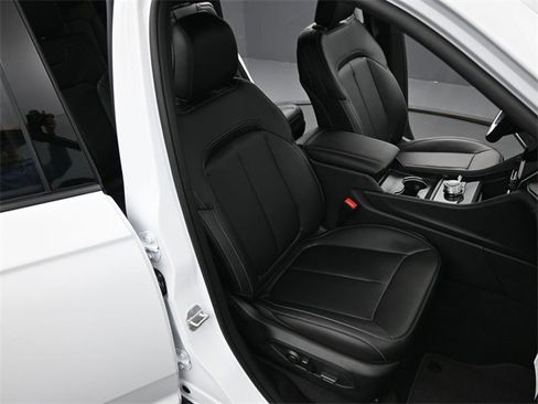 New 2025 Jeep Grand Cherokee L Limited image 21