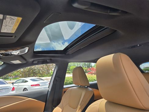 Used 2025 Lexus RX 350 Premium w/ Accessory Package (Z1) FWD image 15