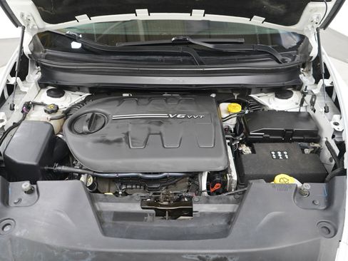 Used 2018 Jeep Cherokee Trailhawk w/ Cold Weather Group image 29