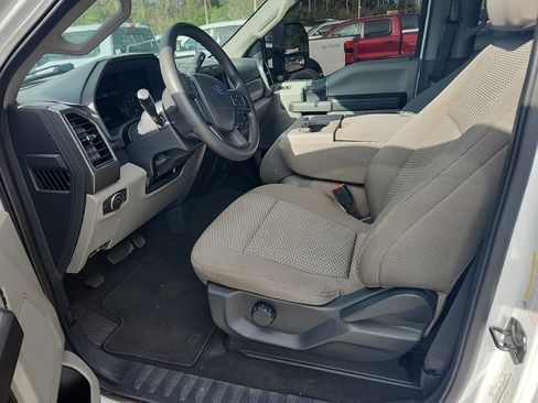 Used 2022 Ford F250 XLT image 3