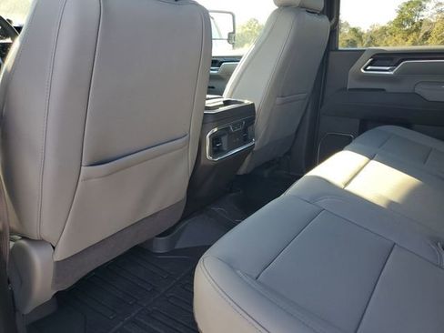 New 2026 GMC Sierra 3500 SLT w/ SLT Premium Package image 22