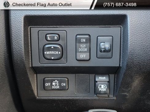 Used 2015 Toyota Tundra Limited w/ Limited Premium Package image 11