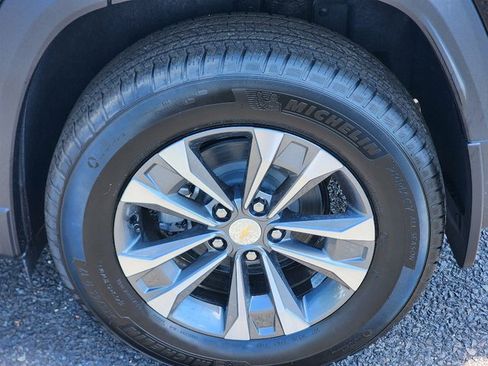 New 2026 Chevrolet Equinox LT w/ Convenience Package II image 4