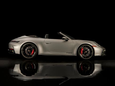 Used 2026 Porsche 911 GTS image 7