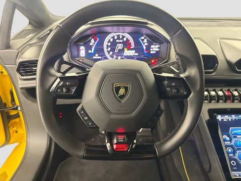 Used 2020 Lamborghini Huracan EVO RWD image 11