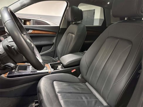 Used 2023 Audi Q5 2.0T Premium Plus w/ Premium Plus Package image 15