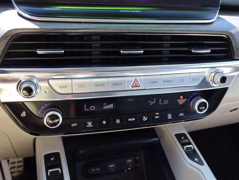 Used 2022 Kia Telluride SX w/ SX Prestige Package AWD/4WD image 24