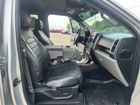 Used 2016 Ford F150 XLT w/ Equipment Group 302A Luxury AWD/4WD image 21