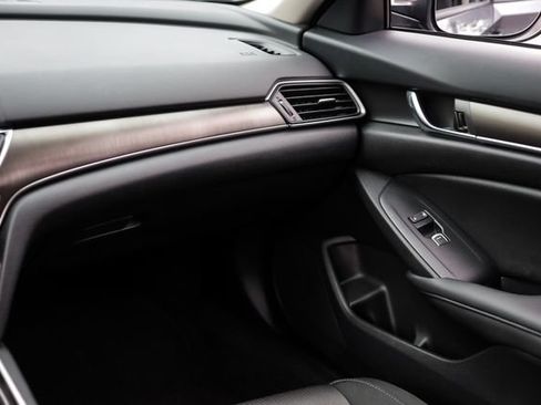 Used 2019 Honda Accord LX image 27