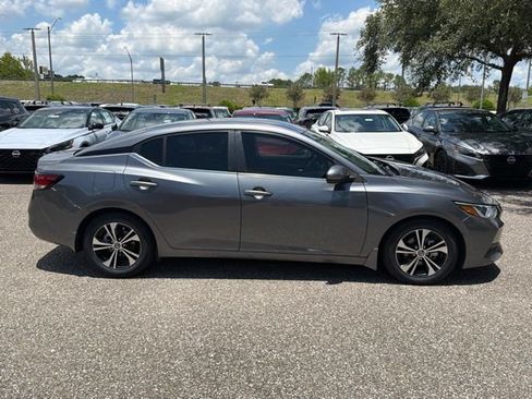 Used 2021 Nissan Sentra SV FWD image 2