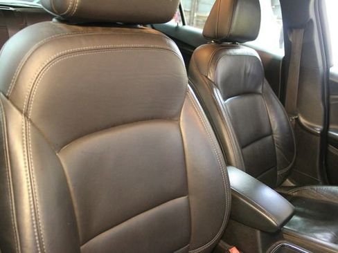 Used 2018 Chevrolet Cruze Premier FWD image 10
