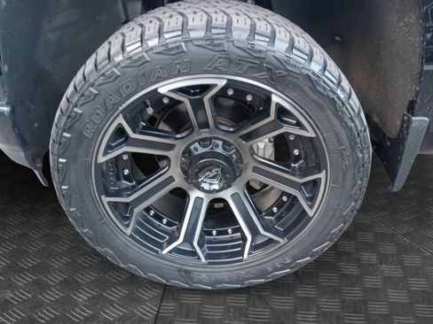 Used 2021 Chevrolet Silverado 1500 Custom AWD/4WD image 23