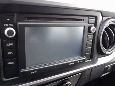 Used 2016 Toyota Tacoma SR5 w/ SR5 Appearance Package (SN) image 11