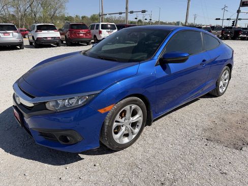 Used 2017 Honda Civic EX-T image 7